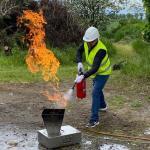 Brandschutz Ost Brandschutzhelferausbildung nach DGUV I 205-023 und Brandschutzunterweisung mit Feuerlöschtraining